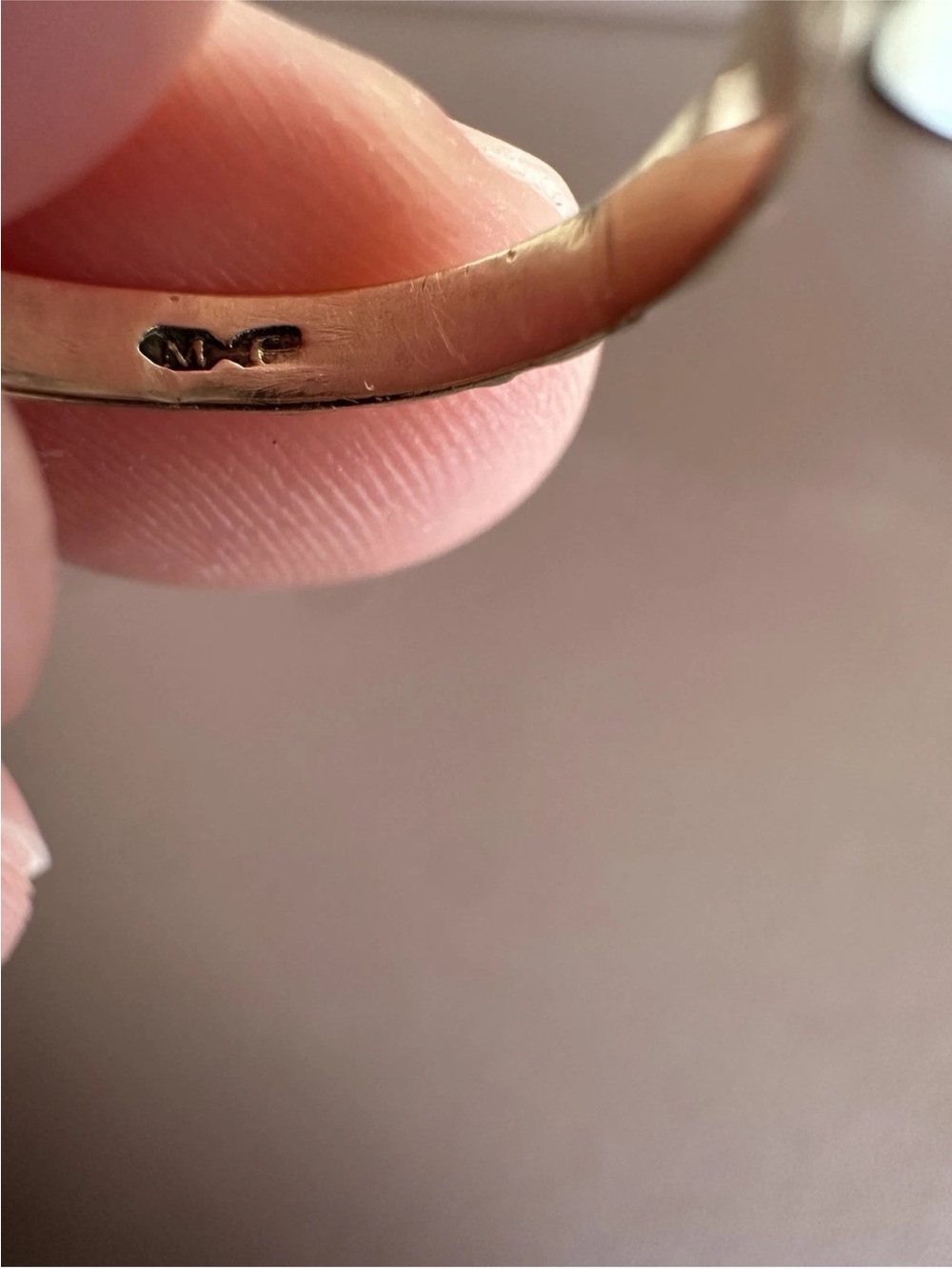 Antique 14k Gold Carved Scrollwork Ring - Picture 5 of 6